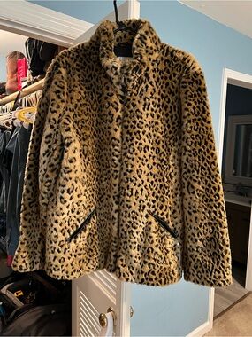 White Stag Leopard Print Teddy Jacket in Tan and Black